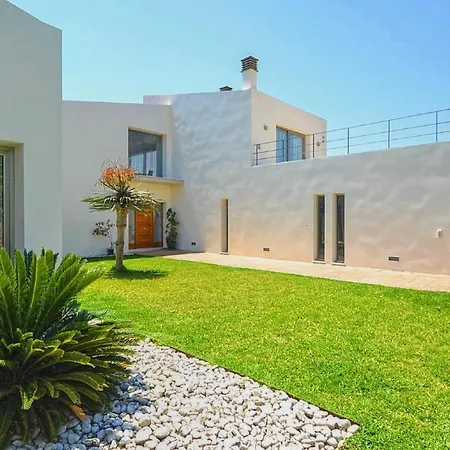 Caleu Holiday home *