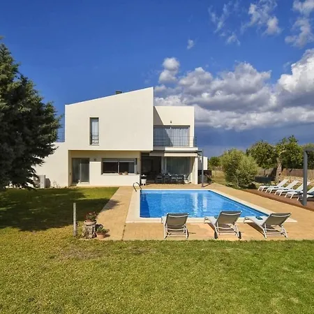 Holiday home Caleu *